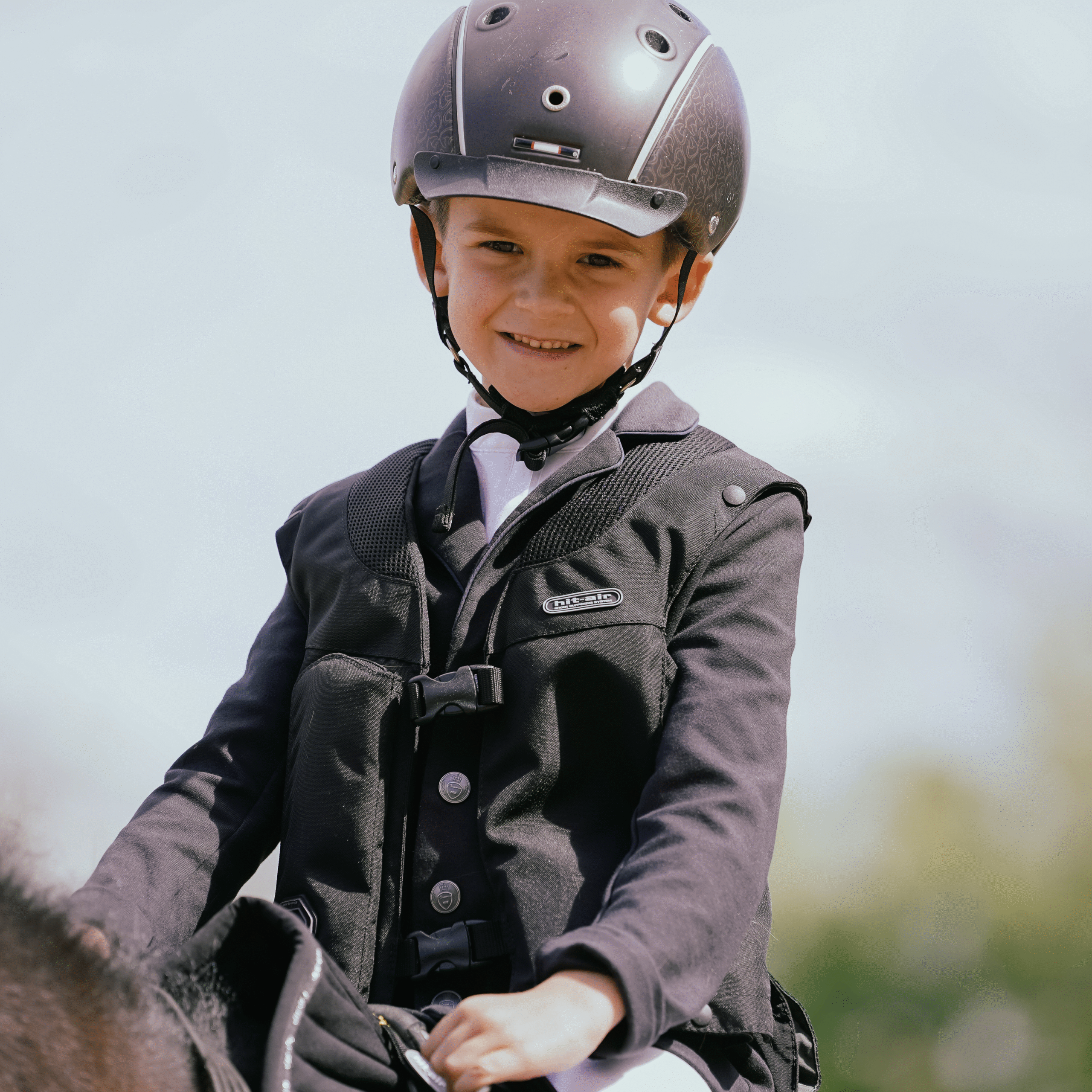 Découvrez le tout nouvel airbag Hit Air dédié aux enfants : le KID 18Kg ! A tout âge, la sécurité à cheval comme à poney