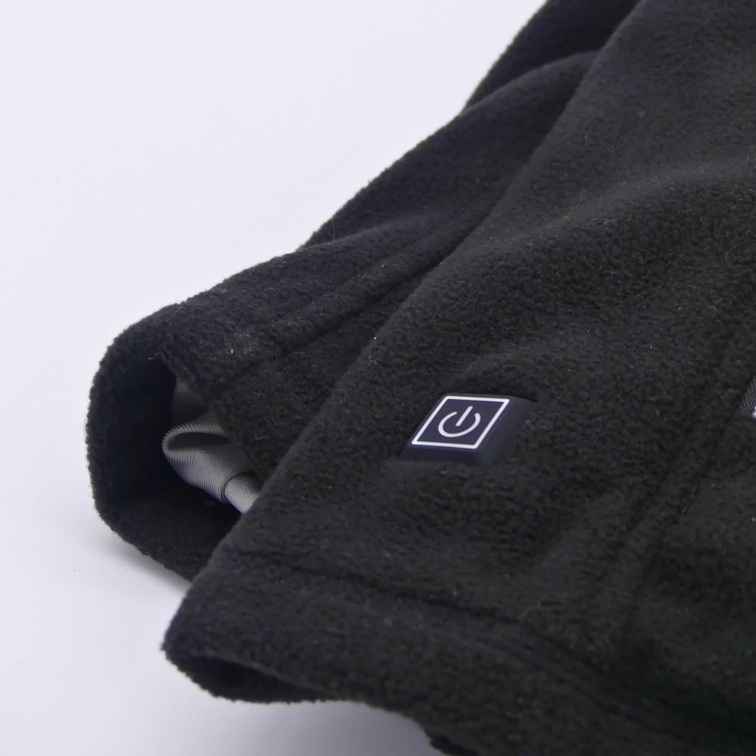 Votre futur allié pour l'hiver ! Découvrez notre gilet sans manche chauffant à batterie K-LOR de Askara ! Parfait pour monter à cheval comme être à pied aux écuries, mais également pour toutes les activités et tous les loisirs d'extérieur.
